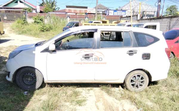 DAIHATSU SIGRA R