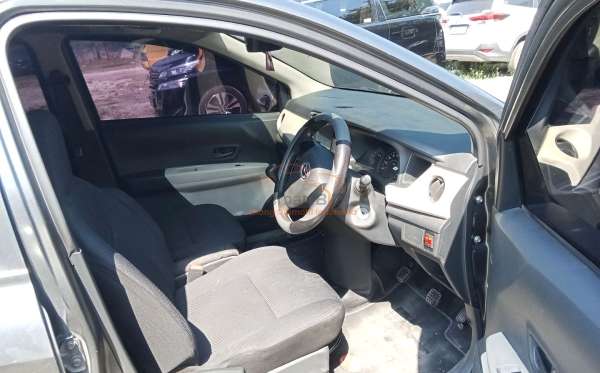 DAIHATSU SIGRA