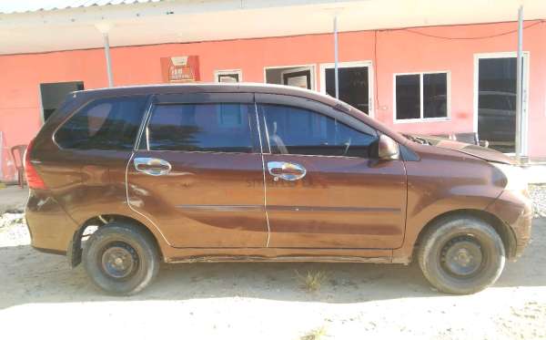 DAIHATSU  XENIA  R
