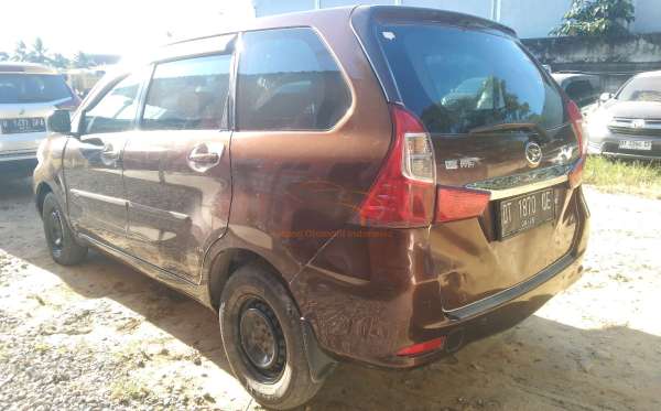 DAIHATSU  XENIA  R