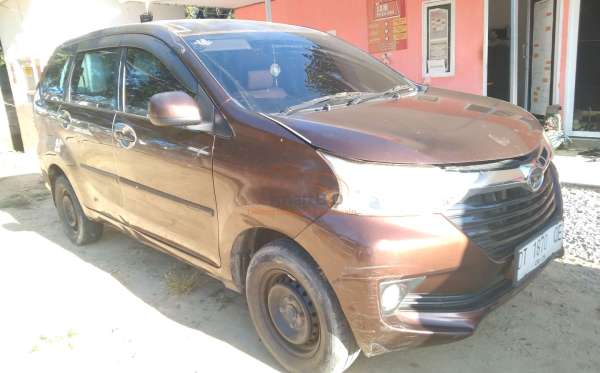 DAIHATSU  XENIA  R