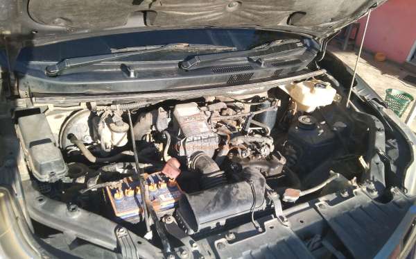 DAIHATSU  XENIA  R