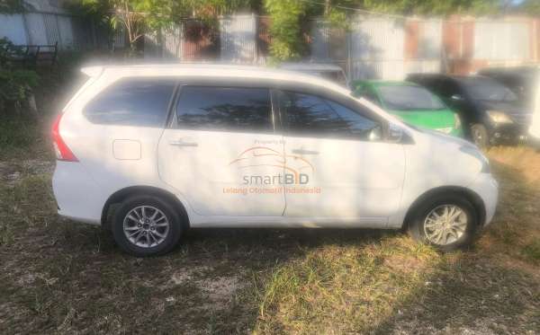 DAIHATSU XENIA
