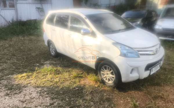 DAIHATSU XENIA
