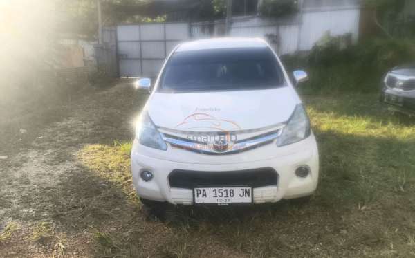 DAIHATSU XENIA