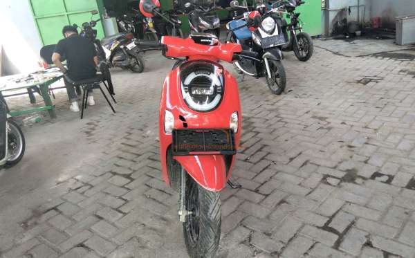 HONDA  SCOOPY