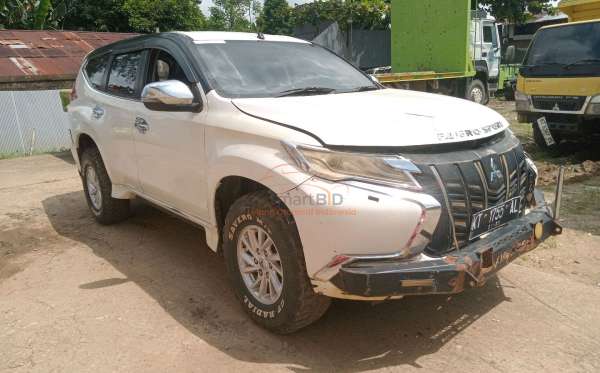 MITSUBISHI PAJERO SPORT 2.5L GLX (4X4)