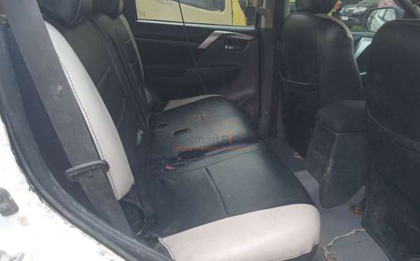 MITSUBISHI PAJERO SPORT 2.5L GLX (4X4)