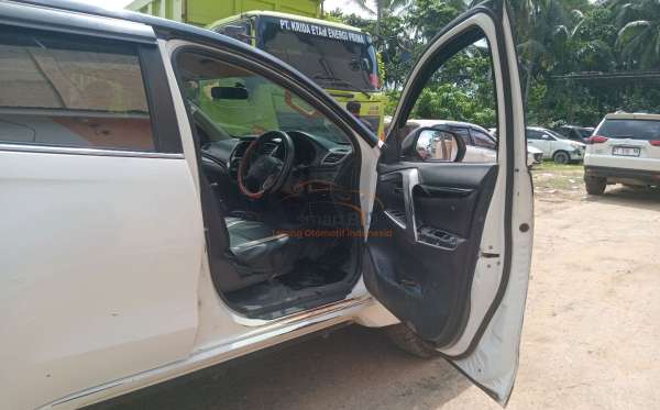 MITSUBISHI PAJERO SPORT 2.5L GLX (4X4)