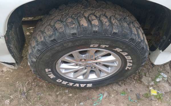 MITSUBISHI PAJERO SPORT 2.5L GLX (4X4)
