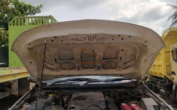 MITSUBISHI PAJERO SPORT 2.5L GLX (4X4)