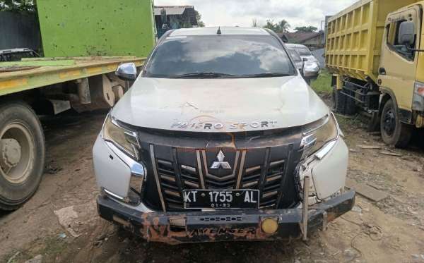 MITSUBISHI PAJERO SPORT 2.5L GLX (4X4)