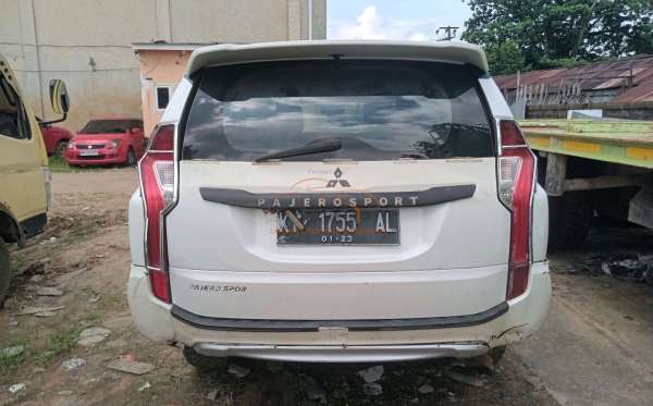 MITSUBISHI PAJERO SPORT 2.5L GLX (4X4)