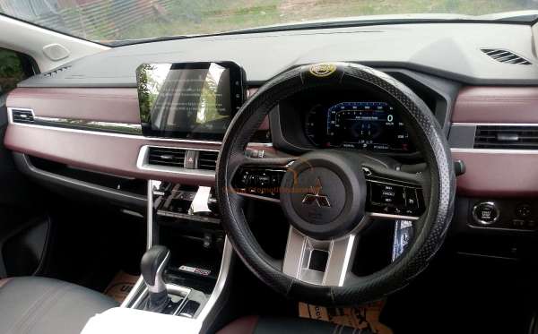 MITSUBISHI XPANDER CROSS 1.5 L