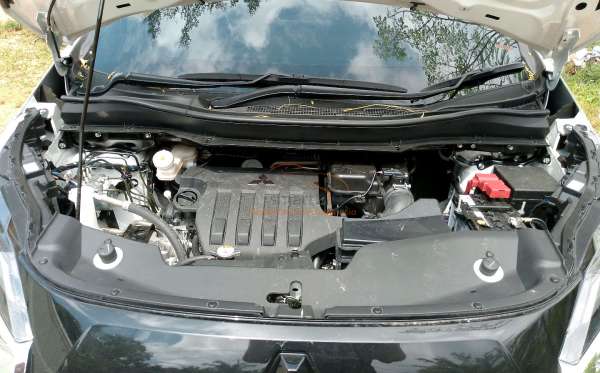 MITSUBISHI XPANDER CROSS 1.5 L