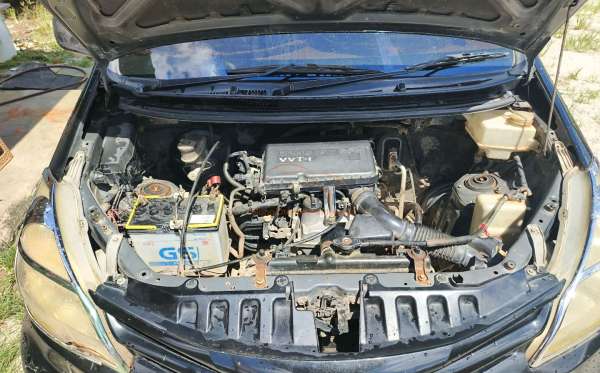 TOYOTA AVANZA