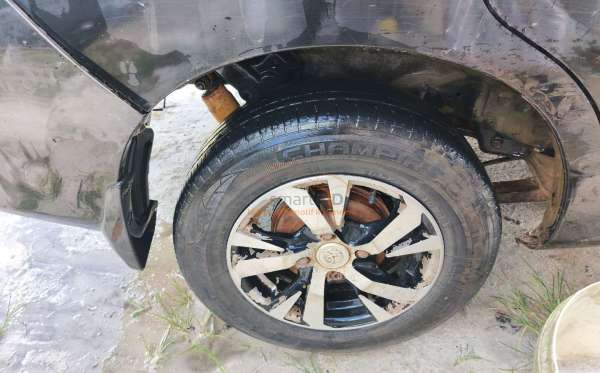 TOYOTA AVANZA