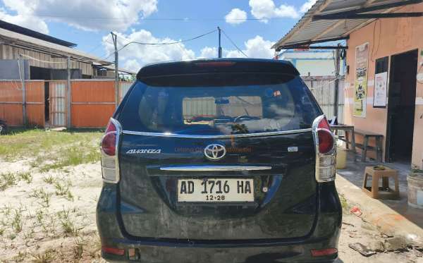 TOYOTA AVANZA