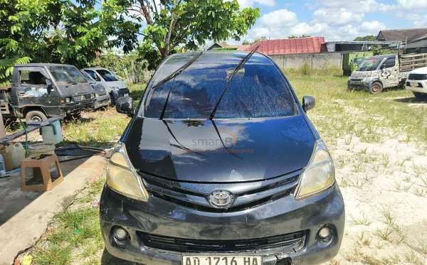 TOYOTA AVANZA