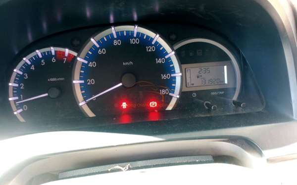 TOYOTA AVANZA 1.3 E