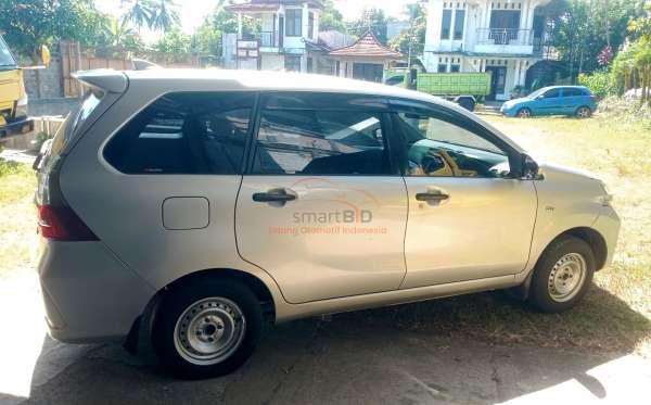TOYOTA AVANZA 1.3 E