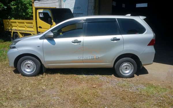 TOYOTA AVANZA 1.3 E