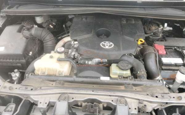 TOYOTA INNOVA