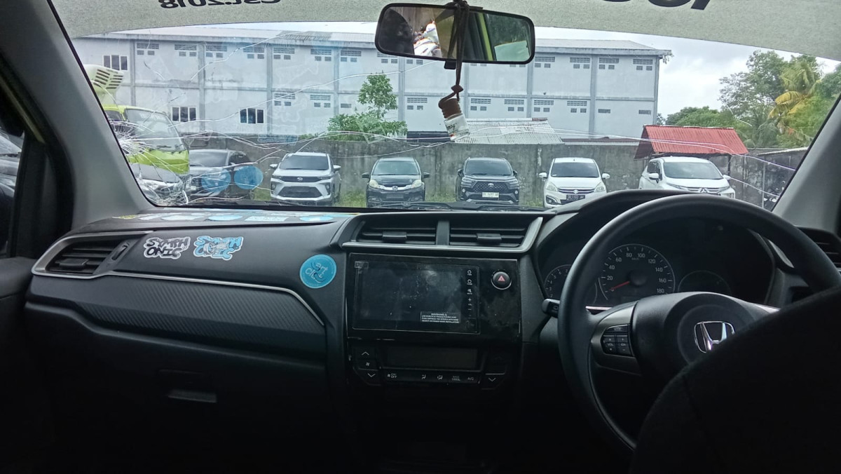HONDA  BRIO  SATYA 1.2 E