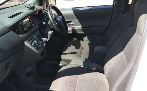 DAIHATSU SIGRA R