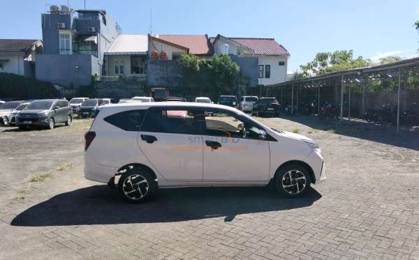 DAIHATSU SIGRA R