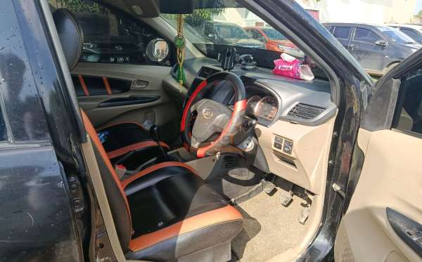 DAIHATSU  XENIA