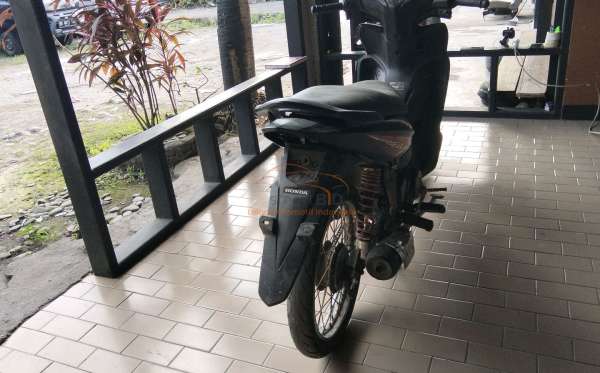 HONDA  REVO