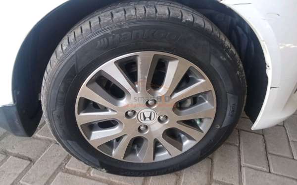 HONDA  MOBILIO  DD4 1.5E