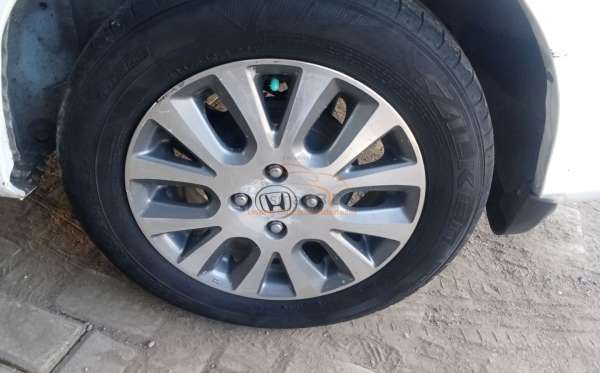 HONDA  MOBILIO  DD4 1.5E