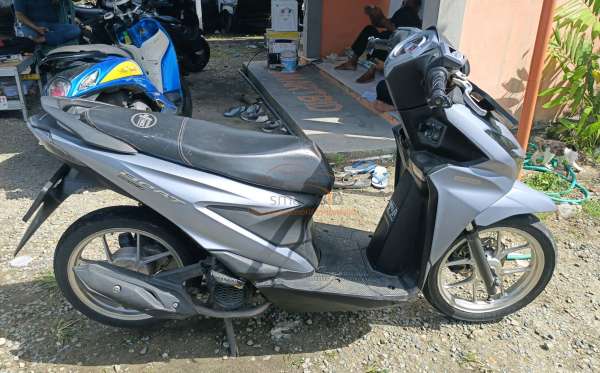 HONDA NEW BEAT SPORTY DELUXE