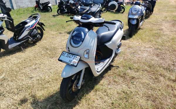 HONDA  SCOOPY