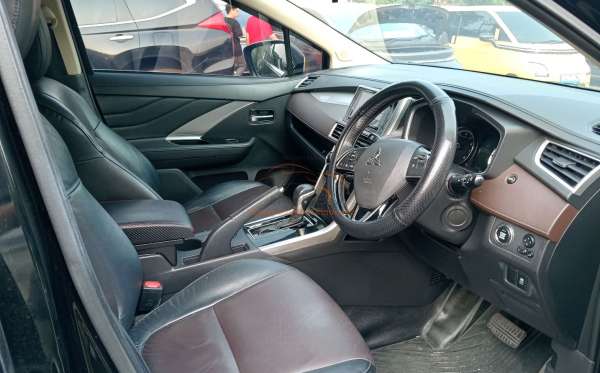 MITSUBISHI XPANDER CROSS 1.5L PLUS