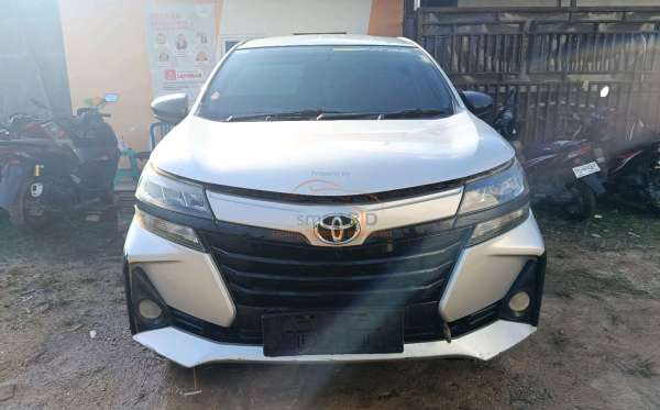TOYOTA AVANZA