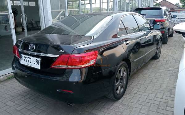 TOYOTA CAMRY V