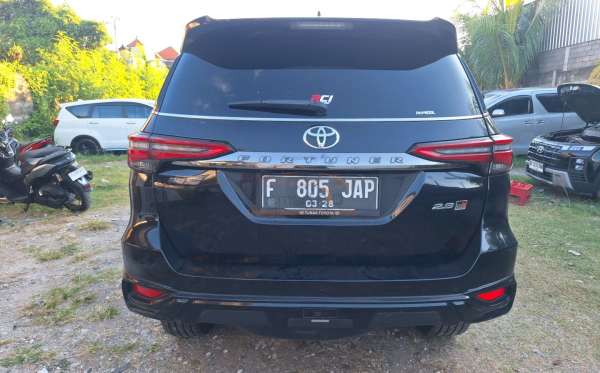 TOYOTA FORTUNER 2.8 VRZ