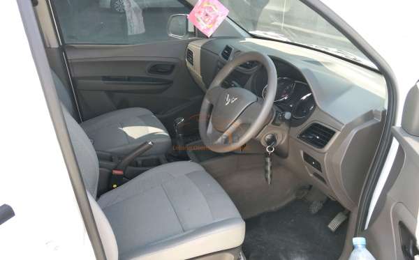 WULING CONFERO