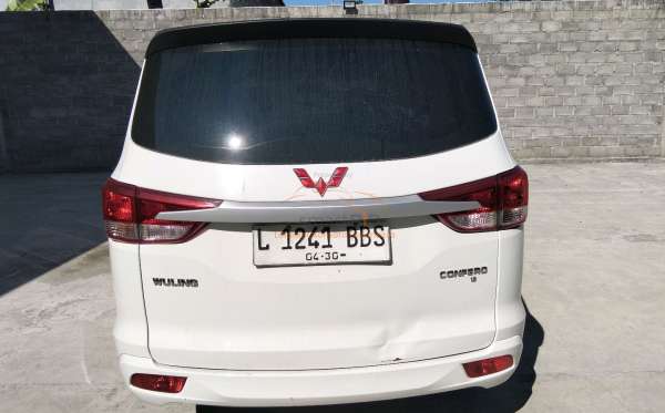 WULING CONFERO