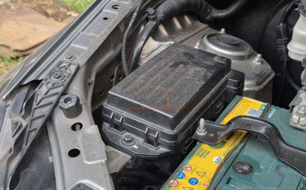WULING  CONFERO  DB