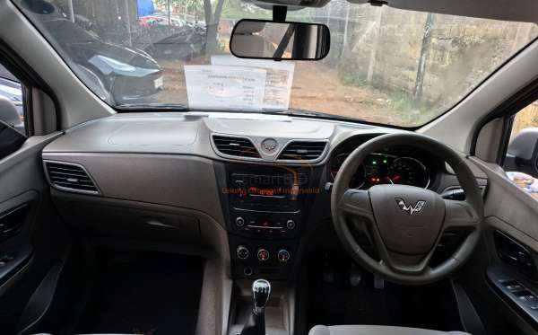 WULING  CONFERO  DB
