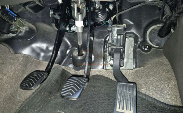 WULING  CONFERO  DB