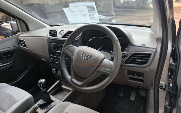 WULING  CONFERO  DB