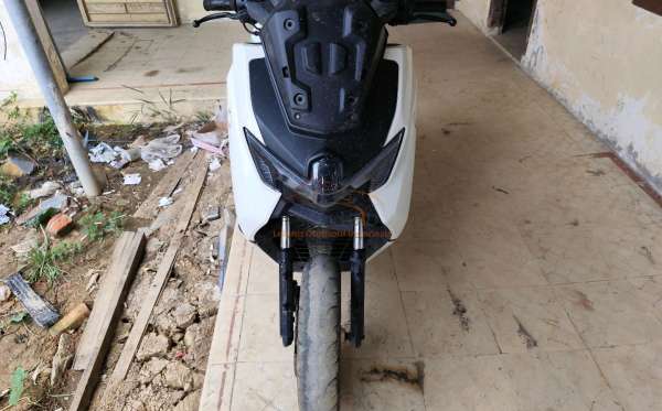 YAMAHA  NMAX