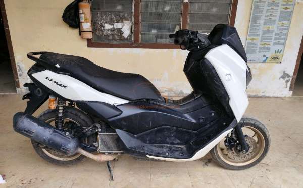 YAMAHA  NMAX