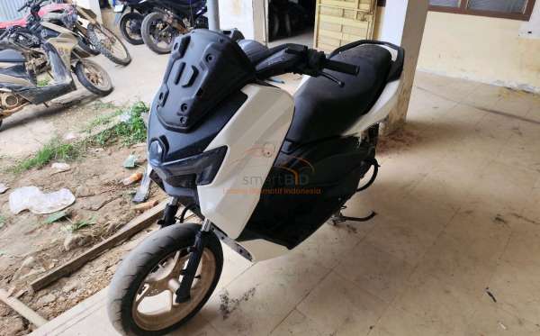 YAMAHA  NMAX
