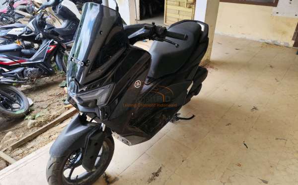 YAMAHA  NMAX